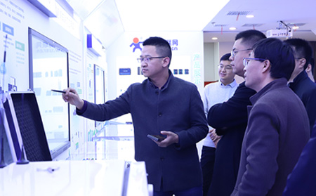 浪潮集团新基建张总一行莅临有人物联网参观考察