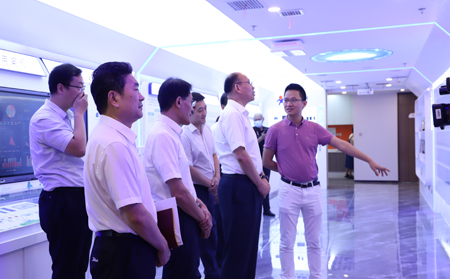 济南市政协党组副书记、副主席王京文一行莅临有人物联网走访调研